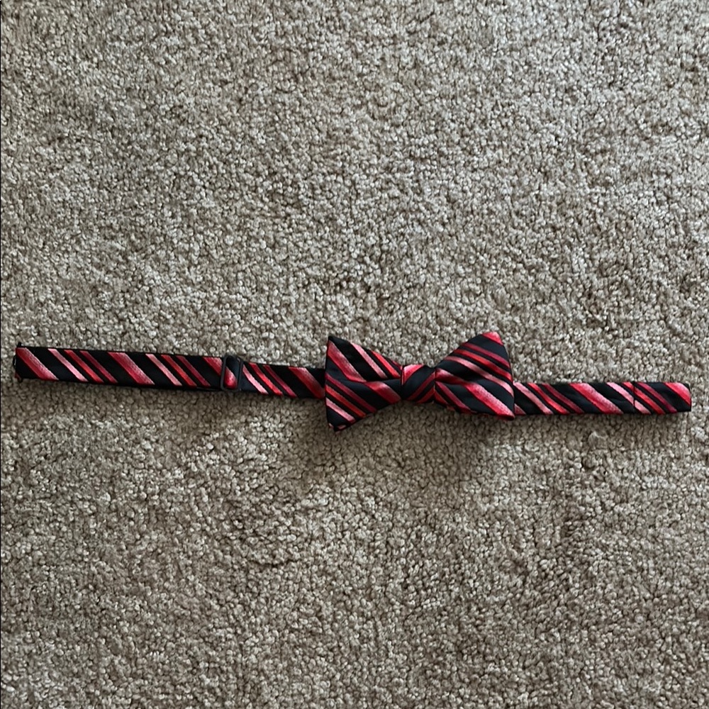 Striped Red and Black Bow Tie